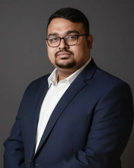 Rifat Tazwar, CFO, DRESSOURCE team
